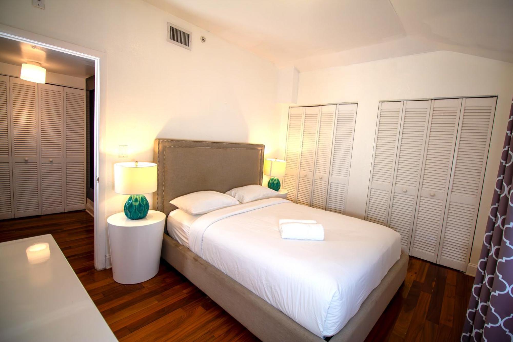 Hispaniola Apartments Part Of The Oasis Casita Collection ไมอามีบีช ภายนอก รูปภาพ