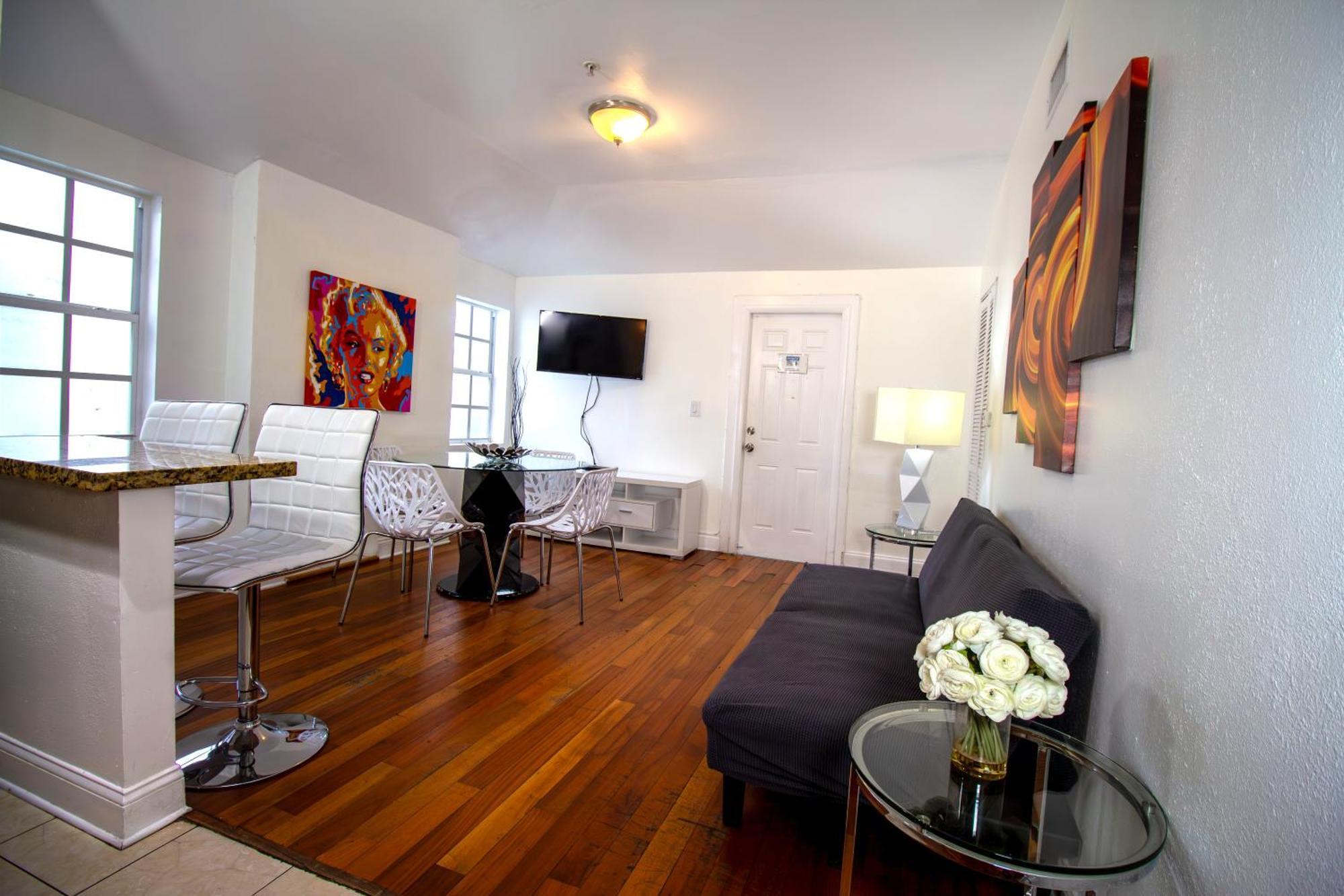 Hispaniola Apartments Part Of The Oasis Casita Collection ไมอามีบีช ภายนอก รูปภาพ