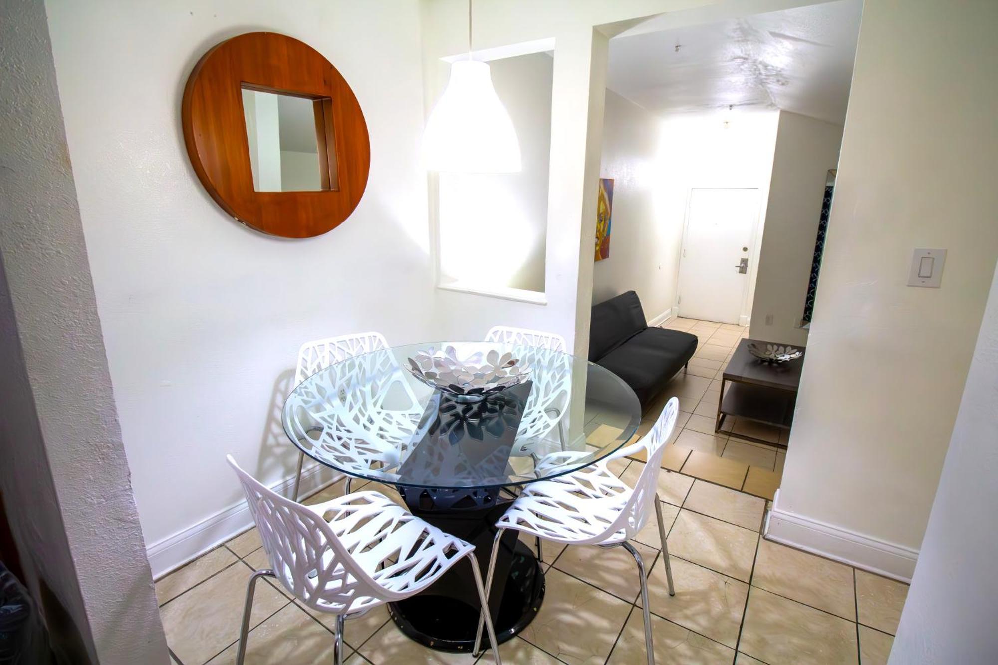 Hispaniola Apartments Part Of The Oasis Casita Collection ไมอามีบีช ภายนอก รูปภาพ
